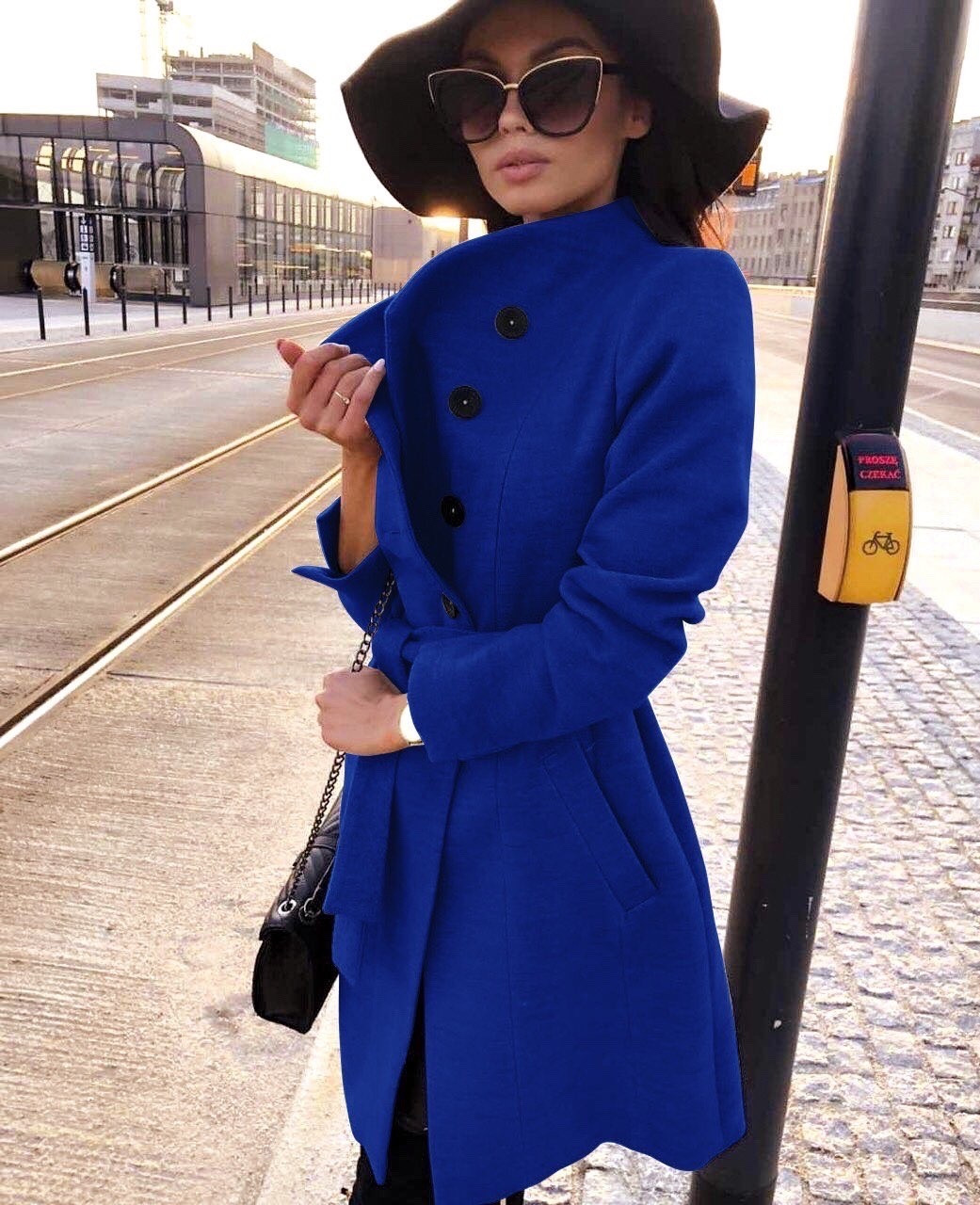 Дамско палто с копчета и колан 18915 синьо