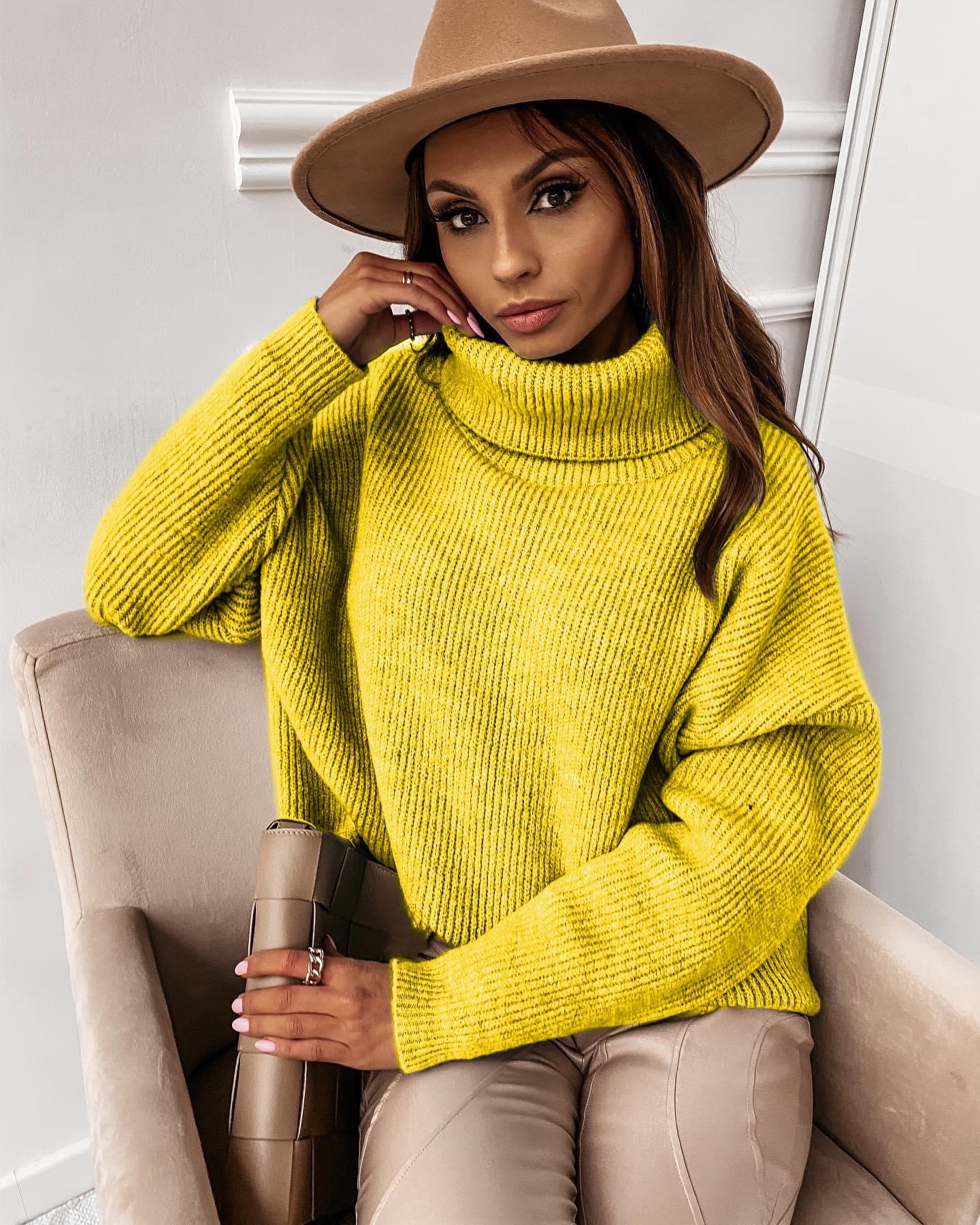 Дамски поло пуловер 8879 жълт