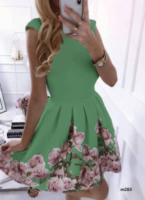 Дамска рокля с цветя 2699 зелен  