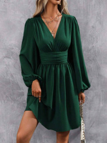 Дамска разкроена рокля K6124 тъмно зелен 