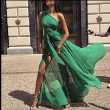 Дамска ефирна рокля с едно рамо 216142 зелен 