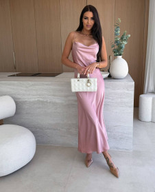 Дамска дълга сатенена рокля L9342 пудра