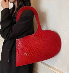 Дамска чанта heart H6554 червен 