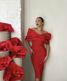 Дамска стилна рокля под коляното K24059 червен 