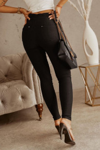 Дамски еластичен панталон K18831 черен 
