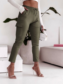 Дамски спортен панталон с джобове K6131 тъмно зелен 