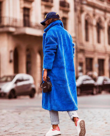 Дамско пухкаво палто K20221 син