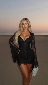 Дамска мини дантелена рокля L9626 черен 